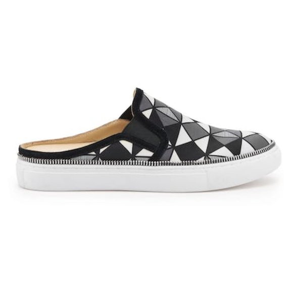 Botkier Shoes - NIB Botkier geo print flat, 7.5M